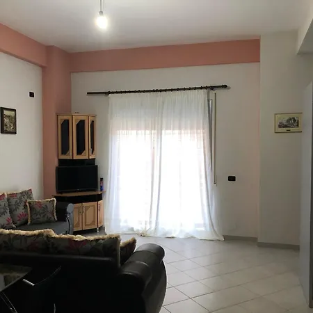 Vacanze דירה